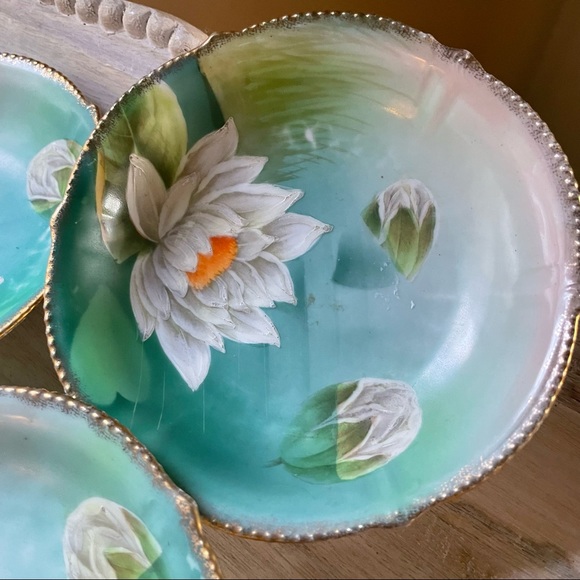 Vintage Hand Painted Bavarian Porcelain Bowls - Set of 3 - Water Lilies - Picture 4 of 10